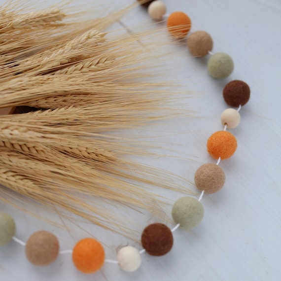 Fall felt ball garland - Autumn garland - Fall decor - Autumn decor - Muted fall colors - Fall party decor - Natural fall decor Il_570xn