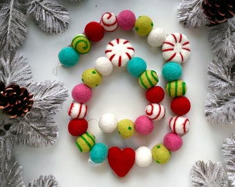 Christmas garland - Felt Christmas Garland - Felt ball garland  - Holiday garland - Pom pom garland - Peppermint garland - Whoville decor