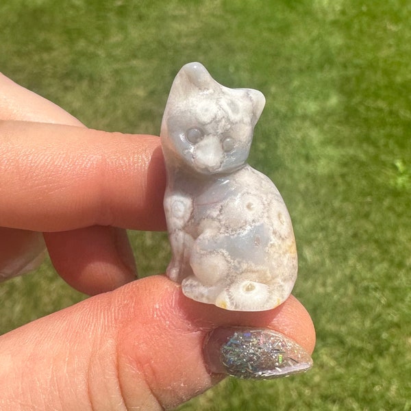 Flower Agate Crystal Cat - Hand Carved Agate Cat - Miniature Cat Figurine - Flower Agate Stone Cat - Cat Gift for Cat Lovers - Cat Sculpture