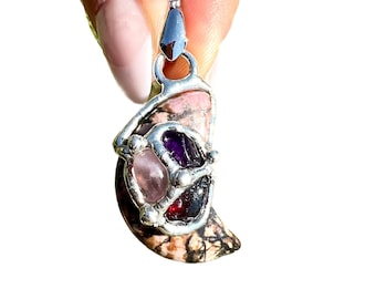 Soulmate Moon Amulet - Crystal Amulet - Soulmate Crystals - Moon Pendant - Soulmate Gemstone Amulet - Love Crystal Pendant