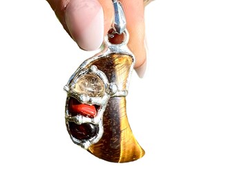 Framgång & Överflöd Månamulet - Kristallhänge - Ädelstensmåne - Överflödsintention Kristallhänge - Attrahera Framgång Kristallhalsband