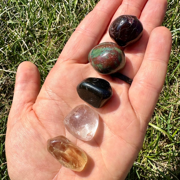 Tumbled Yule Crystal Set - Healing Crystals for Yule - Yule Ritual Stones & Winter Solstice Crystals - Yule Gift - Tumbled Stones for Yule