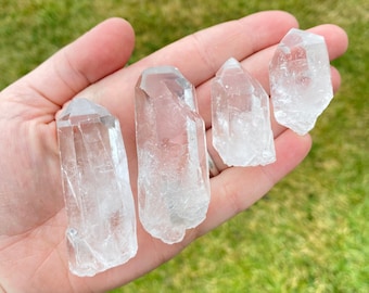 Clear Quartz Crystal - Raw Quartz Point Crystal (1" - 5") - Raw Clear Quartz Point - Rough Healing Crystal Quartz - Grade A Brazilian Quartz