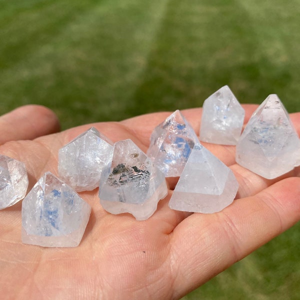 Raw Apophyllite Points (1g - 83g) - Apophyllite Point - Healing Crystals & Stones - Raw Apophyllite - Zeolite - Small Apophyllite Pyramid