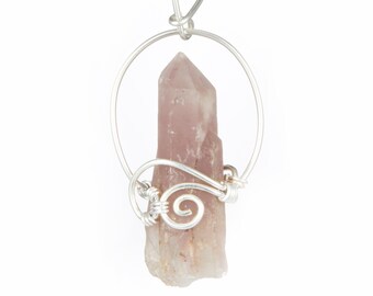 Ciondolo in quarzo di litio grezzo - Collana con punta in quarzo di litio - Ciondolo avvolto in filo d'argento sterling - Gioielli in quarzo di litio fatti a mano - 36