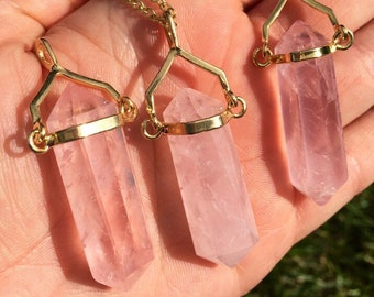 虹色の天然シトリンポイント：ブラジル産の高品質研磨クリスタル