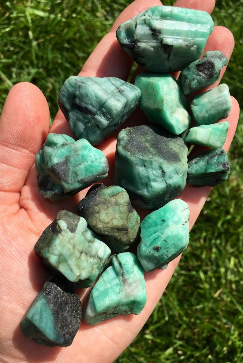 raw emerald stone - genuine emerald crystal - Natural Emerald - Untreated Emerald stone - healing crystals and stones - heart chakra stones 