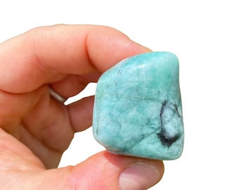 Emerald Tumbled Stone - Grade AB - Multiple Sizes Available - Tumbled Emerald Crystal - Natural Genuine Emerald Gemstone - Untreated Emerald