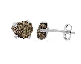 Örhängen i rå pyritsten - Örhängen i pyrit - Pyritsmycken - Örhängen i pyritstolpe - Sterlingsilver - Örhängen i rått guld med narrmotiv -