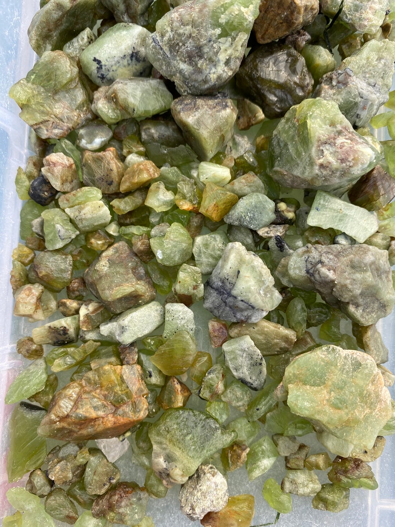 Raw Peridot 1 55 Gram Stones Rough Peridot Crystal Etsy