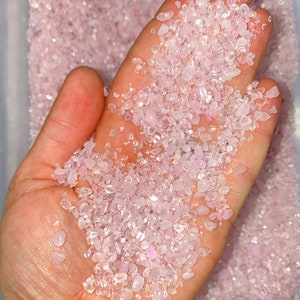 Chips pulidos de cuarzo rosa a granel (3 mm - 5 mm) Mini chips de cuarzo rosa - Chips de cristal de cuarzo rosa al por mayor - Chips de cuarzo rosa pulidos a granel