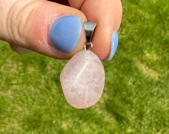 Kunzite Tumbled Pendant - Polished Pink Kunzite Crystal Necklace - Pink Kunzite Pendant - Tumbled Kunzite Crystal Pendant - Kunzite Jewelry