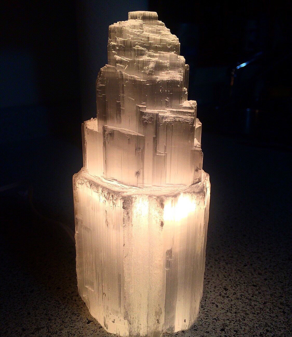 Raw selenite lamp -  France