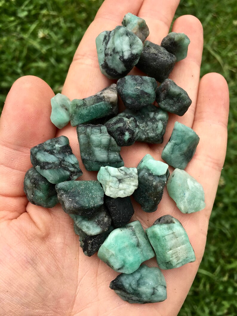 Raw emerald stone xsmall genuine emerald crystal Natural | Etsy