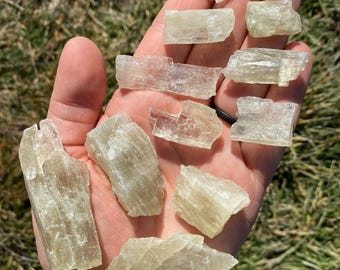 Raw Hiddenite Crystal (0.5" - 2") Green Kunzite Crystal - Raw Kunzite Stone - Crystals - Green Hiddenite Raw - Green Kunzite Raw