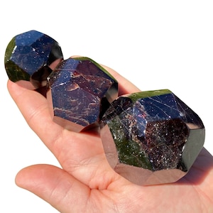 Garnet Stone (1.5&quot; - 2.25&quot;) - Polished Garnet Stone - Faceted Garnet Crystal - Polished Garnet Crystal - Dodecahedron Red Garnet Gemstone