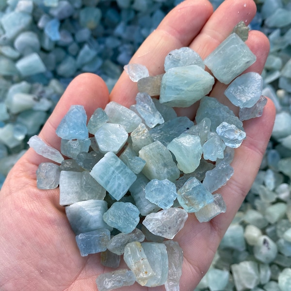 Raw Aquamarine Crystal (1g to 25g) Grade AA - Raw Aquamarine Stone - Aquamarine Raw - Rough Aquamarine - Natural Aquamarine Gemstone