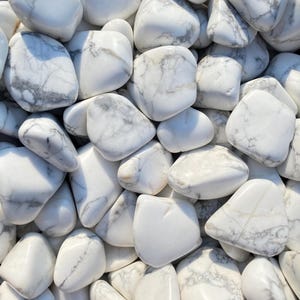 White Howlite Tumbled Crystal - Multiple Sizes Available - Tumbled White Howlite Stone - Polished White Howlite Gem - Howlite Tumbles