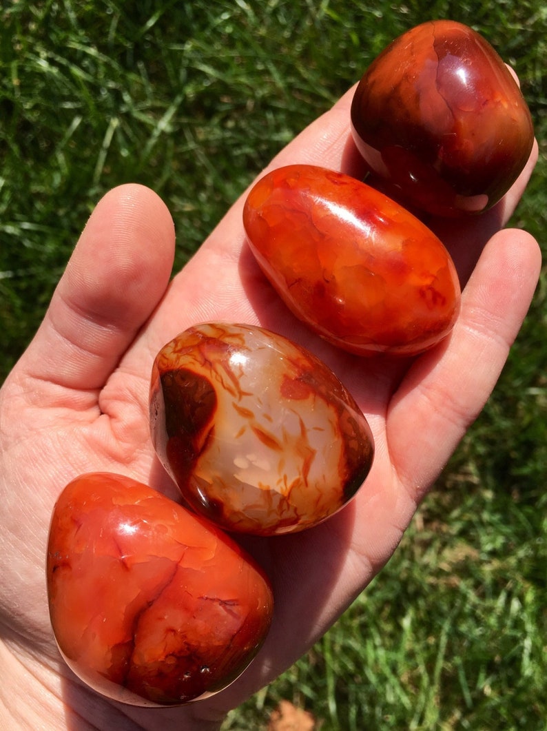 Carnelian Palm Stone 1 2.75 Carnelian Tumbled Stone Carnelian Crystal Polished Carnelian Worry Stone Sacral Chakra Stone imagem 2