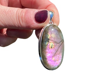 Purple labradorite pendant - purple labradorite necklace - Labradorite Jewelry - Crystal necklace - sterling silver - 1422