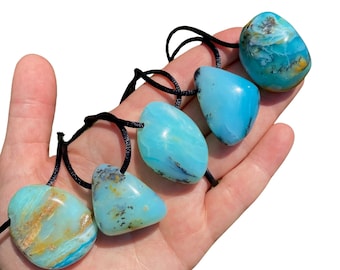 Pendentif opale bleu des Andes avec cordon noir de 28 po. - Collier opale bleue du Pérou - Collier opale bleue polie - Collier cristal
