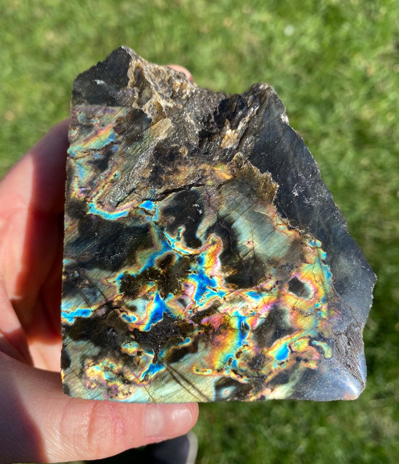 - One side Polished Extra Quality Labradorite Spectrolite Stone Standing Spectrolite Crystal Healing Crystals /& Stones 230g- 700g
