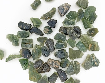 Raw Moldavite Crystal (0g - 10g) - Czech Republic - Raw Moldavite Stone - Crystals & Stones - Raw Green Tektite - Rough Moldavite