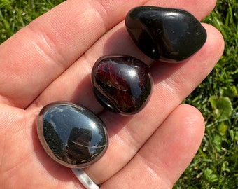 Root Chakra Stone Set - Healing Crystals - Root Chakra Gemstones - Garnet, Black Tourmaline, Hematite - Root Chakra Crystal Set - Tumbled