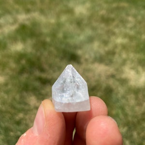 Raw Apophyllite Points 1g 83g Apophyllite Point Healing Crystals & Stones Raw Apophyllite Zeolite Small Apophyllite Pyramid image 3