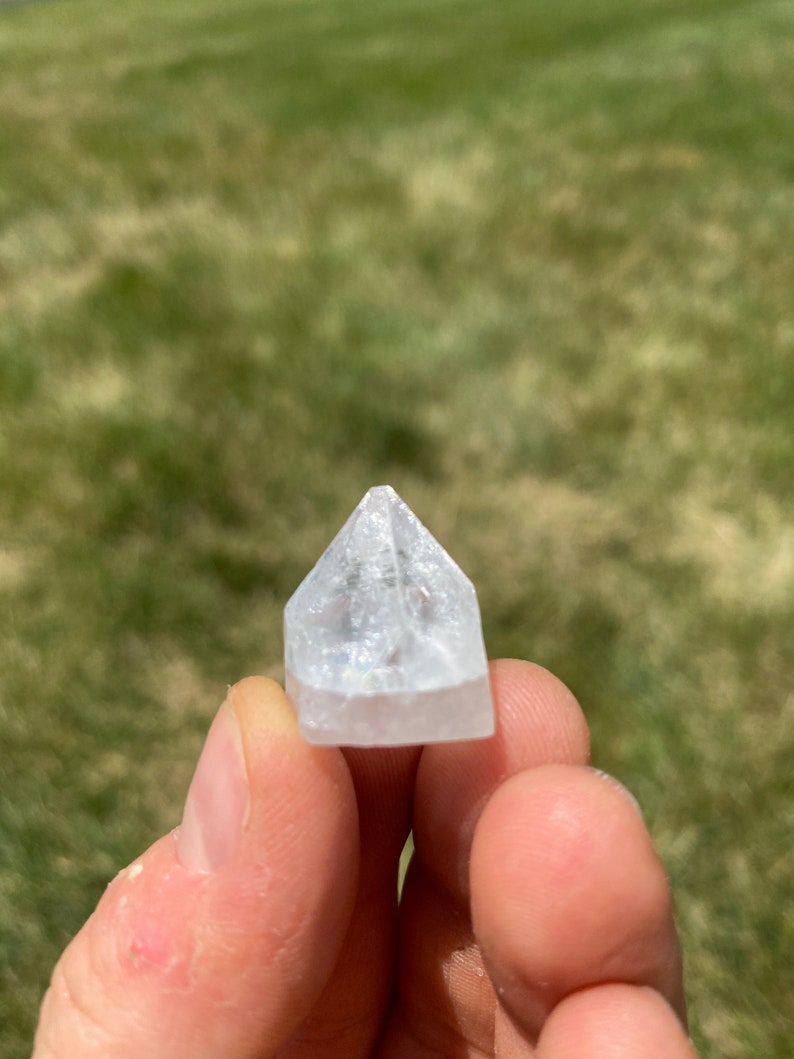 Raw Apophyllite Points 1g 83g Apophyllite Point Healing Crystals & Stones Raw Apophyllite Zeolite Small Apophyllite Pyramid image 3