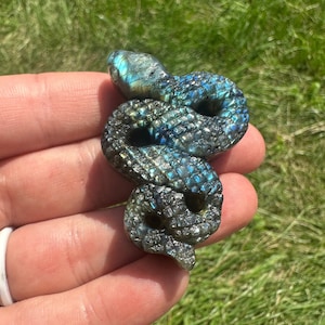 Serpent en cristal de labradorite flashy - serpent en pierre de labradorite sculpté - figurine de serpent en labradorite - serpent en pierre - serpent labradorite