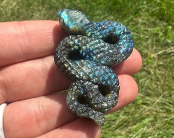 【ラブラドライト】 スネイク シェイプ　LABRADORITE SNAKE ラブラドライト スネーク 484g - Etsy 日本