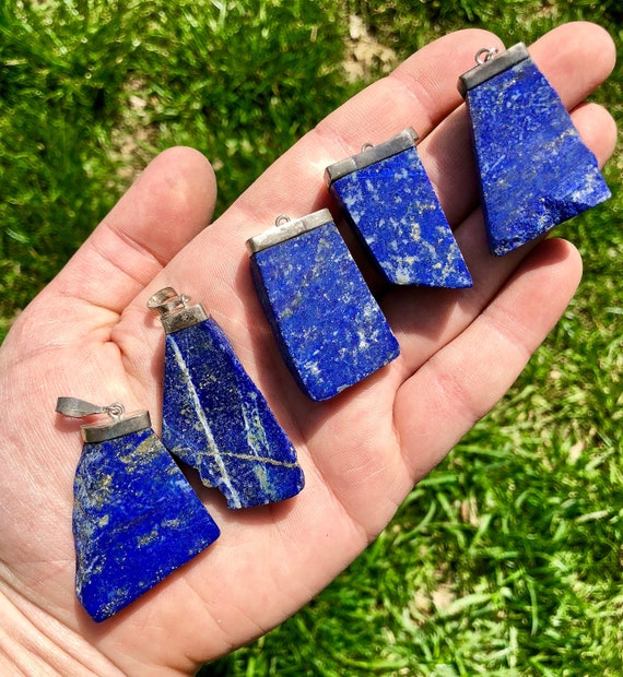 Raw lapis lazuli necklace deals