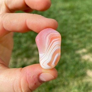 Apricot Agate Tumbled Stone - Multiple Sizes Available - Tumbled Pink Agate Crystal - Pink Botswana Agate Gemstone - Polished Peach Agate