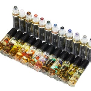Zodiac Sign Oil Roller - Crystal Roller Bottle - Zodiac Perfume - Crystals & Herbs - Astrology Ritual Oil - Astrology Gifts - Zodiac Gifts
