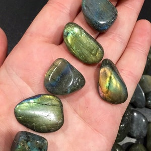 Labradorite Tumbled Stone - Multiple Sizes Available - Tumbled Labradorite Crystal - Polished Flashy Labradorite - Blue Flash Labradorite