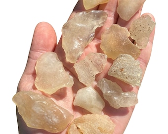 Cristal de vidrio del desierto libio en bruto (0 g - 30 g) - Tectita dorada libia - Piedra de vidrio del desierto libio en bruto - Tectita amarilla en bruto - Vidrio del desierto en bruto