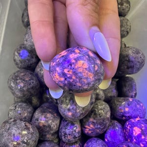 Yooperlite Tumbled Stone - Tumbled Yooperlite - Yooperlite Tumbles - Polished Yooperlite Crystal w/ UV Reactive Sodalite - Rare!