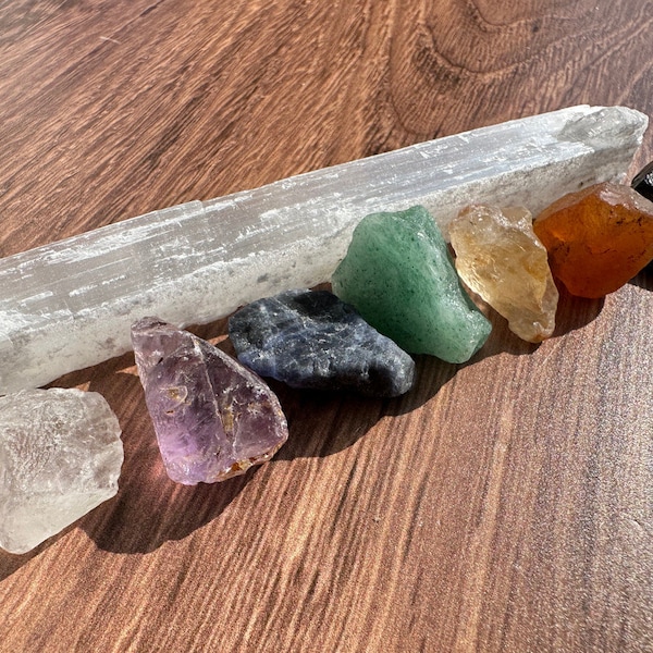 7 Chakra Crystal Set & Selenite Wand - Raw Healing Crystal Chakra Kit - Rough Chakra Gemstone Bundle - Raw Chakra Stones - Chakra Balancing!