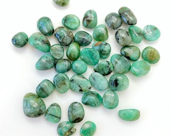 Emerald Tumbled Stone - Grade AAA - Multiple Sizes Available - Tumbled Emerald Crystal - Untreated Emerald Stone Gemstone - Green Crystals
