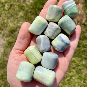 Infinite Tumbled Stone - Multiple Sizes Available - Tumbled Infinite Crystal - Polished Serpentine Gemstone - Green Infinite Serpentine