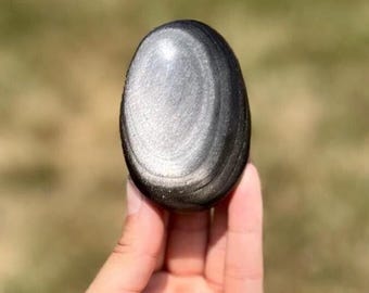 Piedra de palma de obsidiana con brillo plateado - Cristal de obsidiana con brillo plateado - Piedra de palma de cristal de obsidiana pulida - Piedra de palma ovalada de obsidiana con brillo