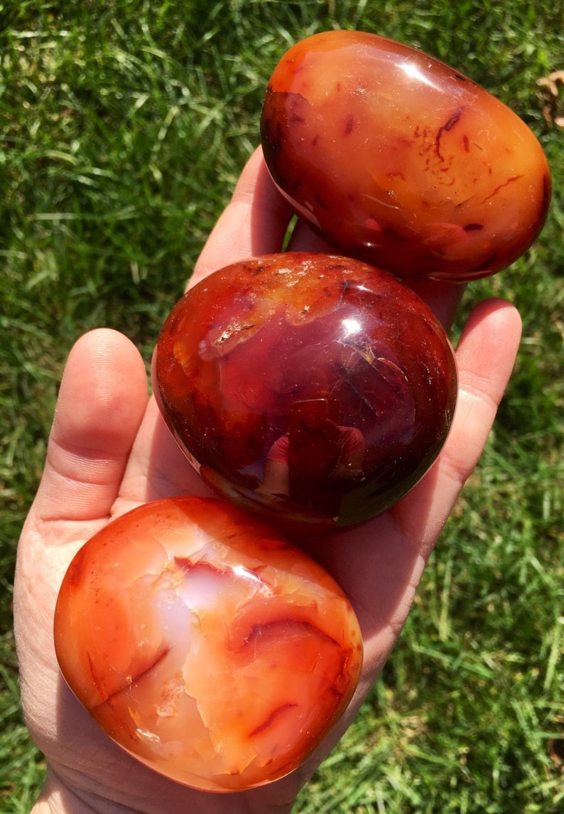 Carnelian Palm Stone 1 2.75 Carnelian Tumbled Stone Carnelian Crystal Polished Carnelian Worry Stone Sacral Chakra Stone imagem 3