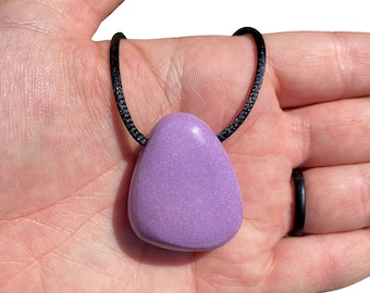 Colgante de fosfosiderita en cordón negro de 71 cm - Cristal de fosfosiderita pulido - Collar de piedra de fosfosiderita - Joyería de fosfosiderita