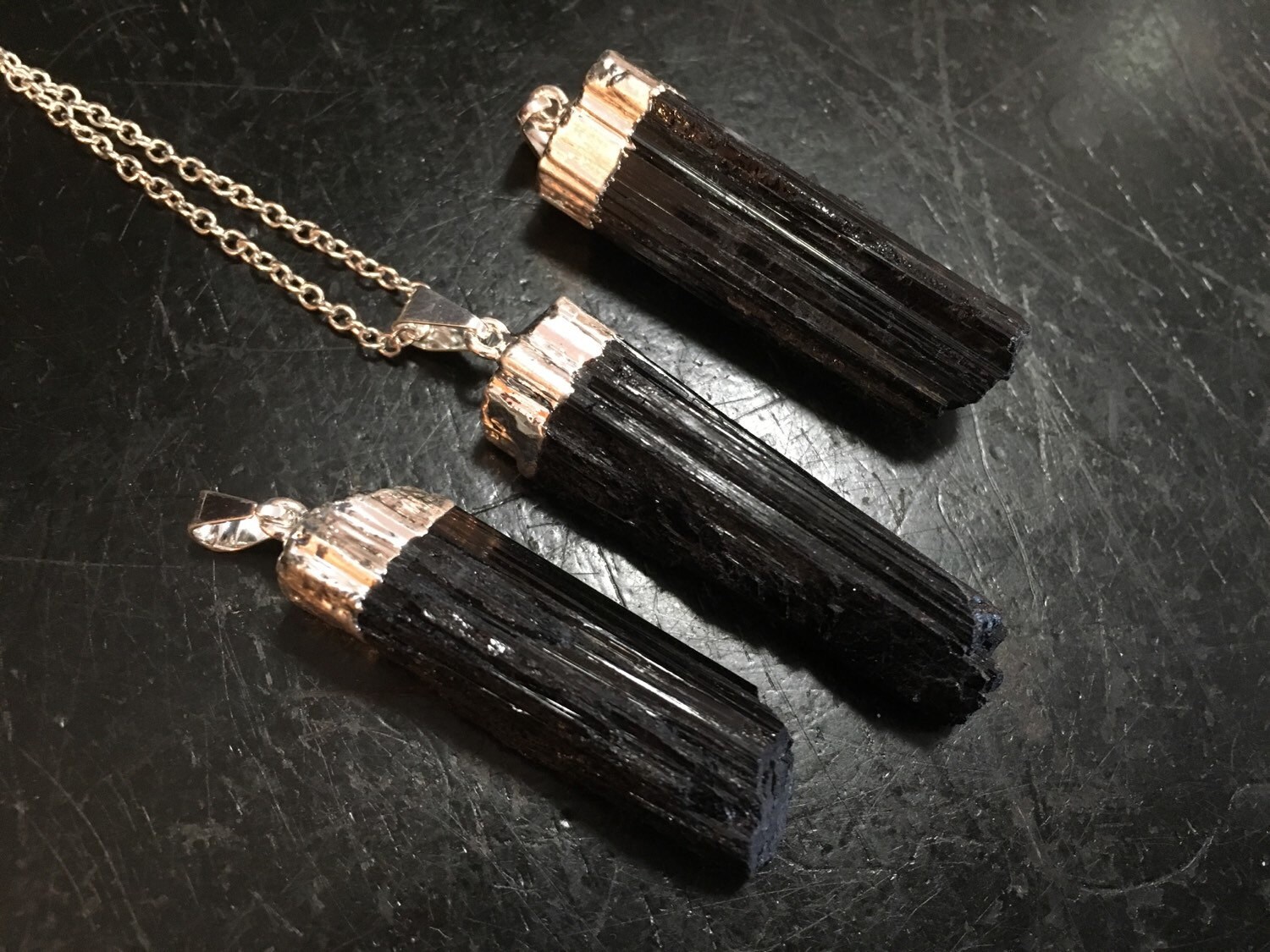 Raw Black Tourmaline Pendant - Healing Crystal Necklace - silver - Bl…