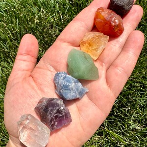 Seven Chakra Crystal Set Raw 7 Chakra Set Chakra Balancing & Cleansing Stones Rough Chakra Gemstones 7 Chakra Healing Crystal Set Set Only