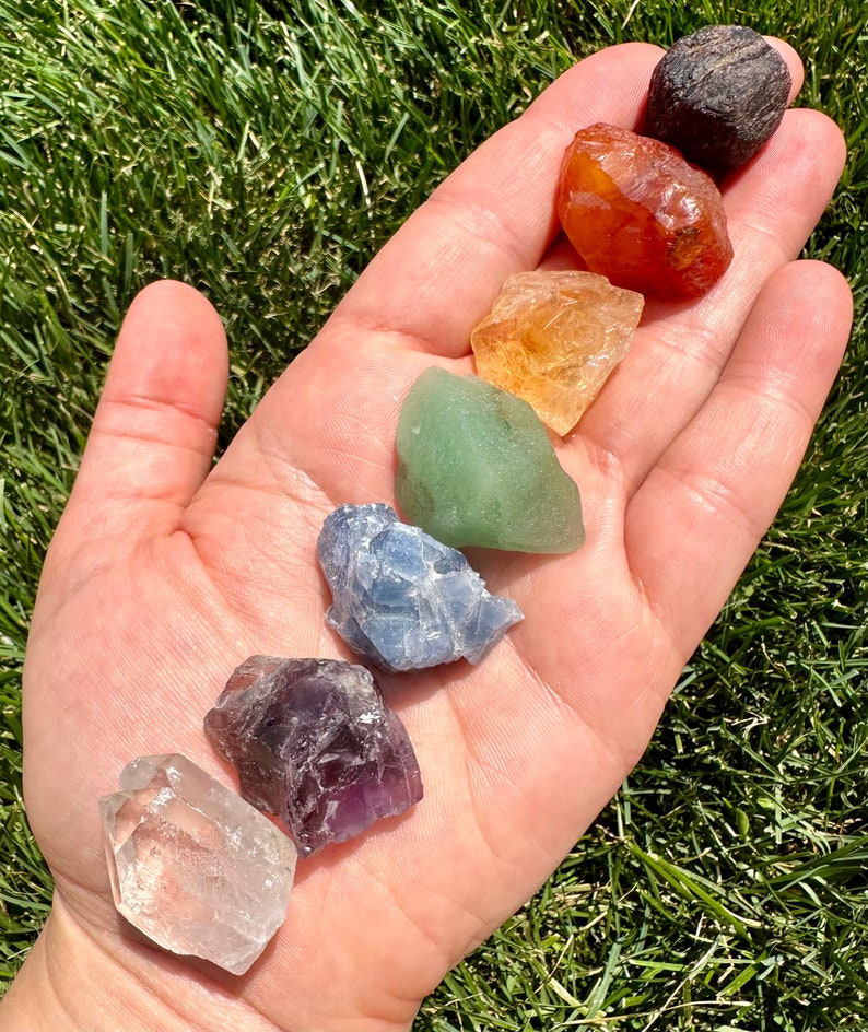 Seven Chakra Crystal Set Raw 7 Chakra Set Chakra Balancing & Cleansing Stones Rough Chakra Gemstones 7 Chakra Healing Crystal Set Set Only