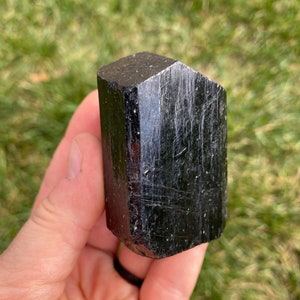 Cristallo di tormalina nera di qualità extra (2"- 5") - Tormalina nera grande - Pezzo di pietra preziosa di tormalina nera - Tormalina naturale - Sconto del 10%!