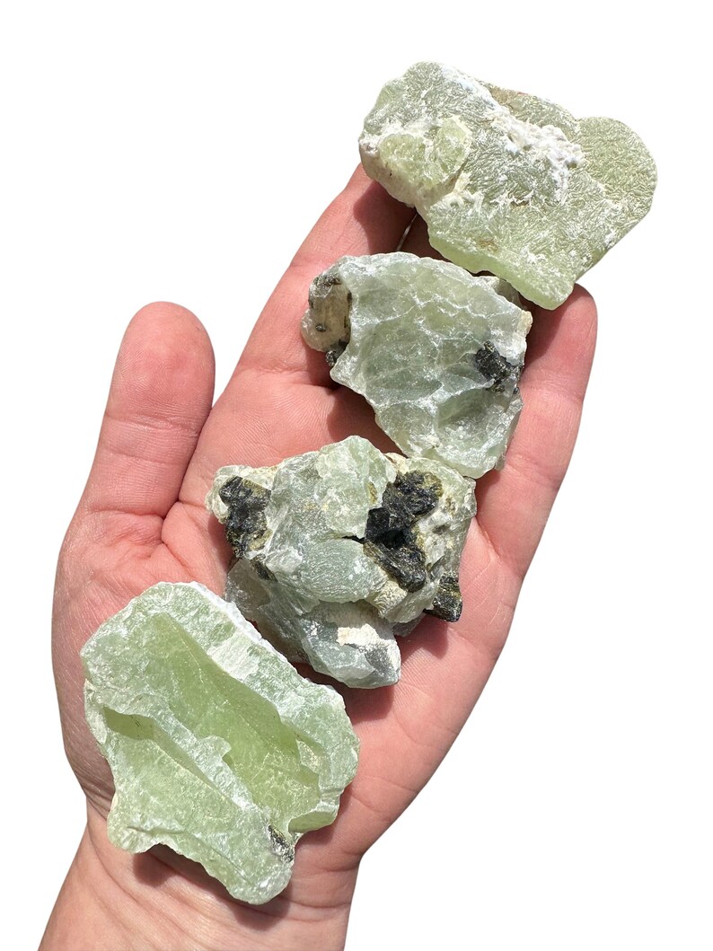 Cristal de prehnita en bruto (de 0,5" a 4") - Piedra de prehnita en bruto - Cúmulo de prehnita - Algunas son prehnitas rutiladas con turmalina negra o epidota imagen 5