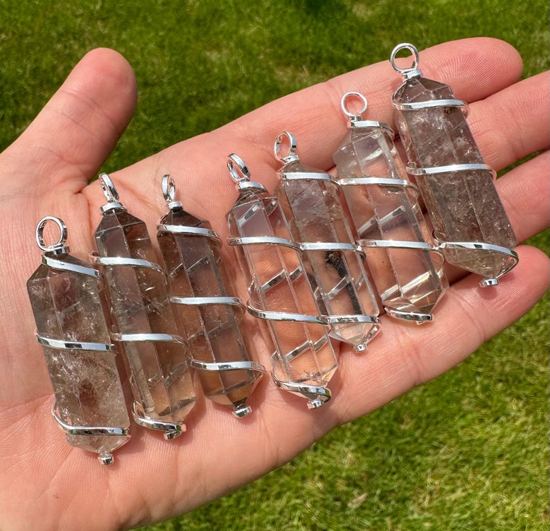 Pingente de Quartzo Fumê - Colar de Cristal com Cravação Espiral Prateada - Ponta de Cristal de Quartzo Fumê Polida - Colar de Quartzo Fumê imagem 7